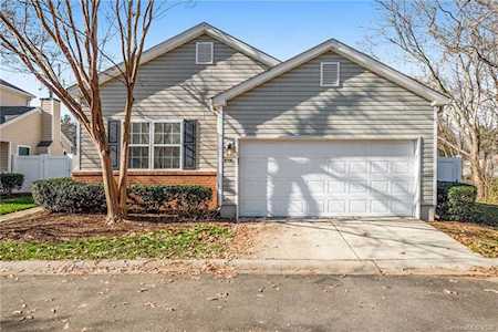 9116 Meadowmont View Dr Charlotte, NC 28269