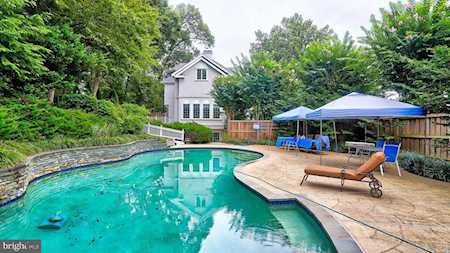 1414 Wynhurst Ln Vienna, VA 22182