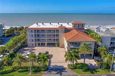 102 Gulf Blvd #201 Indian Rocks Beach, FL 33785