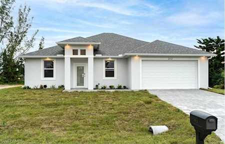 1015 SW 15th Place Cape Coral, FL 33991