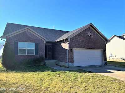 211 Crooked Oak Ct Shepherdsville, KY 40165