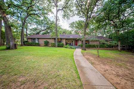101 Manor Way Street Grapevine, TX 76051