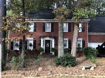5716 Fairwood Dr NW Acworth, GA 30101
