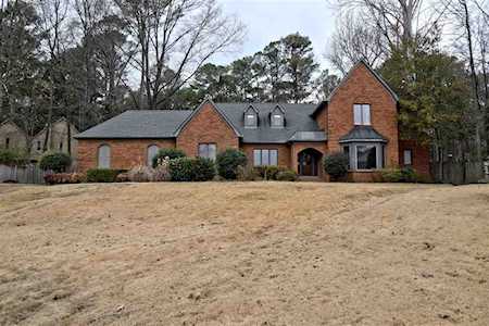 8360 Silverthorn Cv Germantown, TN 38139