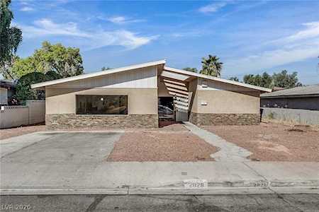 2028 Valley Dr Las Vegas, NV 89108