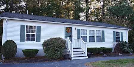 14 Ridgewood Cir Bridgewater, MA 02324
