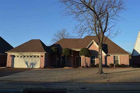 8780 Forest Breeze Dr Cordova, TN 38018
