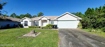 635 SE SE Flynn Street Palm Bay, FL 32909