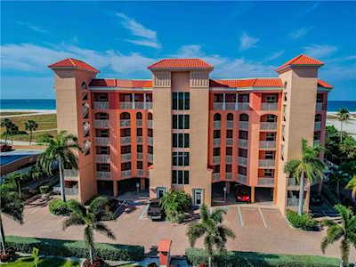 11040 Gulf Blvd #201 Treasure Island, FL 33706