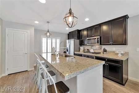 10022 Sable Point St Las Vegas, NV 89178