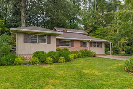 2355 Rugby Ln College Park, GA 30337