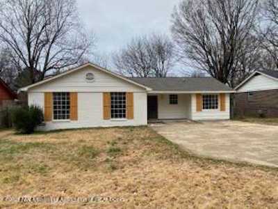 6615 Gatewood Cir Horn Lake, MS 38637