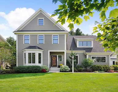 121 Finigan Way Concord, MA 01742