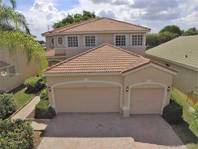6371 SW 195th Ave Pembroke Pines, FL 33332