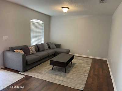 1860 Green Springs Cir Fleming Island, FL 32003