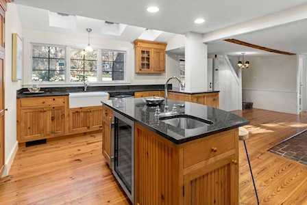 122 Great Plain Ave Wellesley, MA 02482
