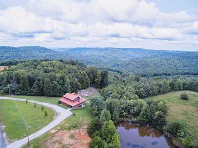 142 Mountain Crest Dr Spencer, TN 38585