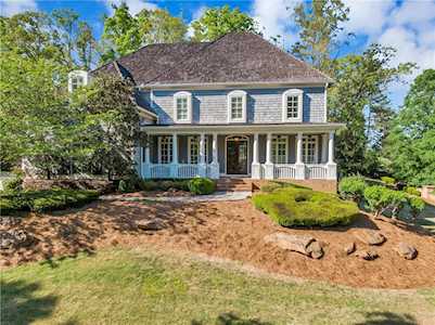 900 Crabapple Hill Milton, GA 30004
