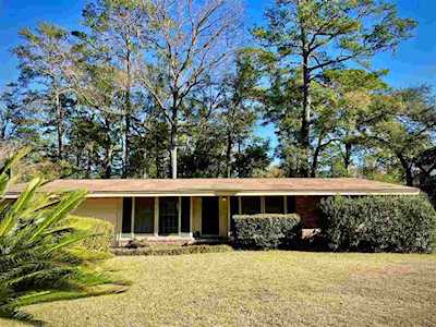 2809 Saint Leonard Dr Tallahassee, FL 32312