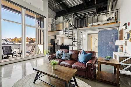 950 Broadway #19 Chelsea, MA 02150