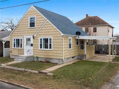 1087 Roosevelt Ave Pawtucket, RI 02861