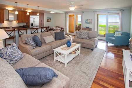 3738 Sandpiper Rd #433B Virginia Beach, VA 23456
