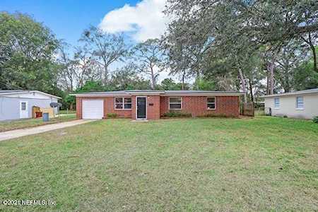 2220 Red Oak Dr Jacksonville, FL 32211