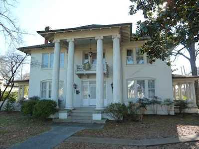 1615 Central Ave Memphis, TN 38104