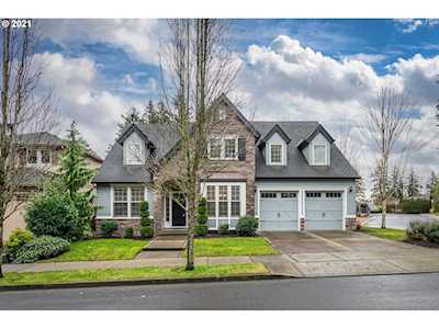 9510 SW Imperial Dr Portland, OR 97225