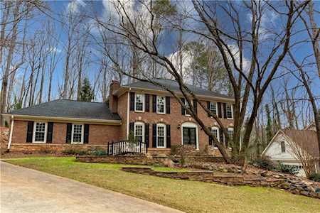 2735 Chimney Springs Dr Marietta, GA 30062