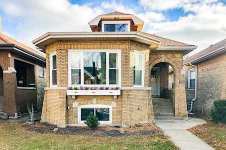 6317 N Rockwell St Chicago, IL 60659