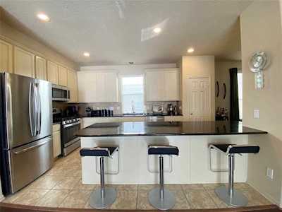 3327 Leading Point Dr Houston, TX 77091