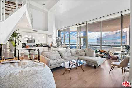 1100 Wilshire Boulevard #1705 Los Angeles, CA 90017
