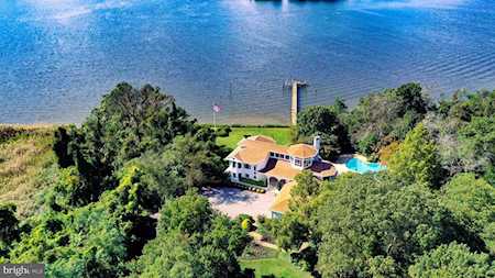 8152 Pinehurst Harbour Way Pasadena, MD 21122