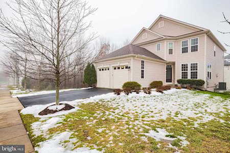 42029 Ural Dr Aldie, VA 20105