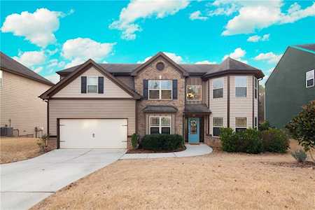 5470 Manor Park Dr Cumming, GA 30028