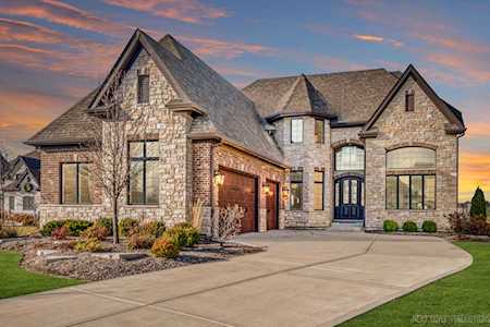 3315 Club Ct Naperville, IL 60564