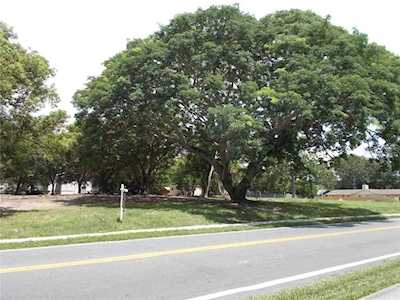 6818 Congress St New Port Richey, FL 34653
