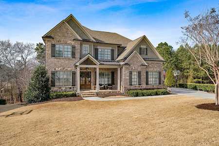 2062 Stonewater Ct Hoschton, GA 30548