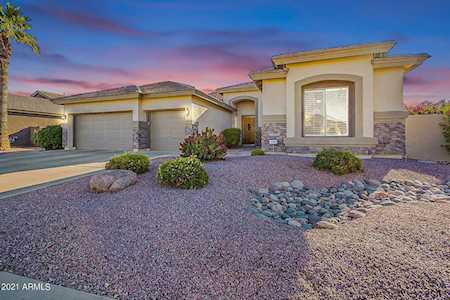 6739 S Crestview Drive Gilbert, AZ 85298