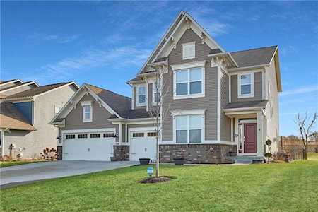 6317 Falcon Ln Zionsville, IN 46077