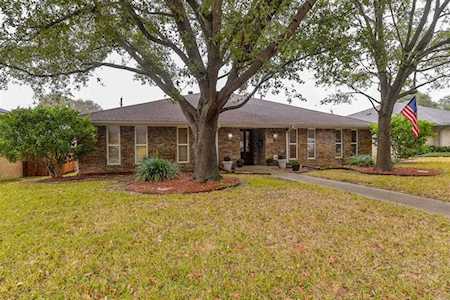 9235 Locarno Drive Dallas, TX 75243