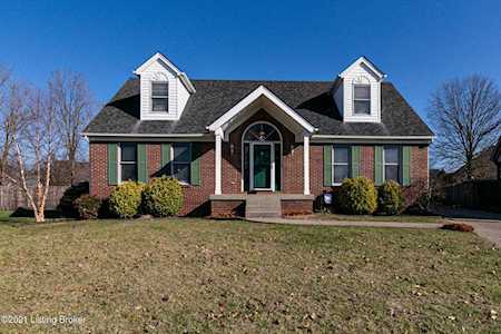 4315 Meadowbend Way Louisville, KY 40218