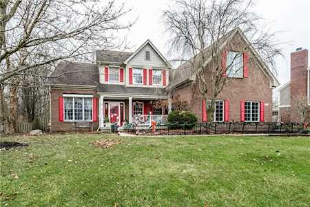 9643 Bellflower Dr Zionsville, IN 46077