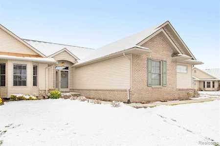 6249 Butternut Circle Brighton, MI 48116
