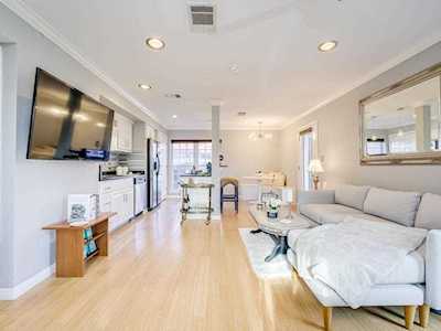 900 S Lamar BLVD #208 Austin, TX 78704