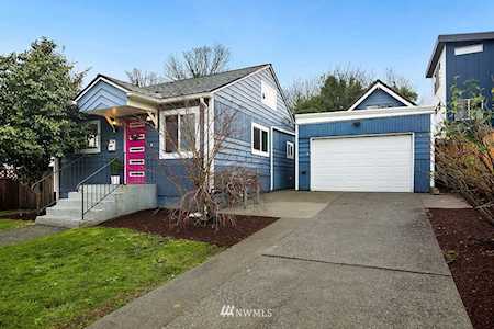 4048 19th Ave SW Seattle, WA 98106