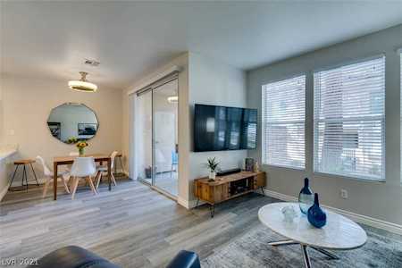 251 Green Valley Parkway #3812 Henderson, NV 89012
