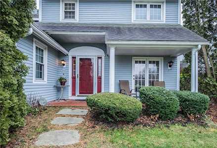 312 Corey Ln Middletown, RI 02842
