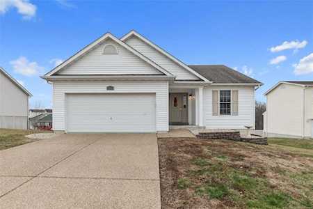5255 Woosencraft Dr Wentzville, MO 63385